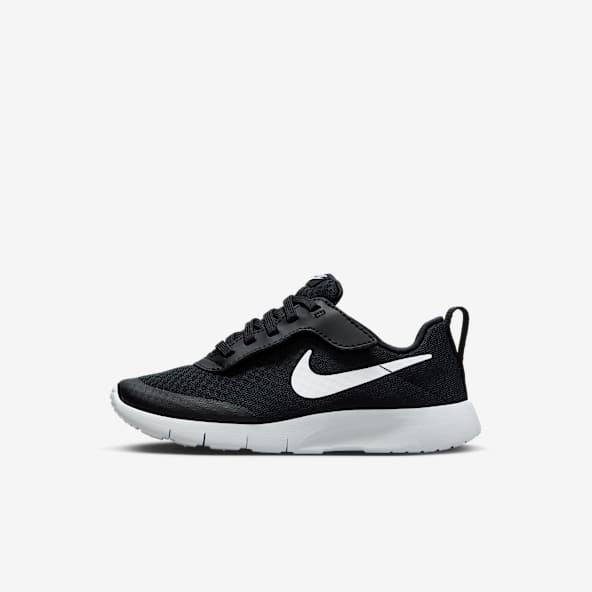 All black nike walking shoes clearance